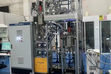 反應(yīng)釜制冷加熱系統(tǒng)運(yùn)行時需控制好哪些技術(shù)參數(shù)？