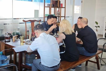 國外客戶蒞臨我司考察，深化外貿(mào)交流與合作