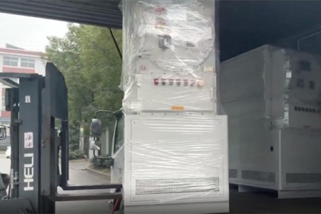 加熱控溫裝置使用前，請(qǐng)閱讀并理解操作手冊(cè)